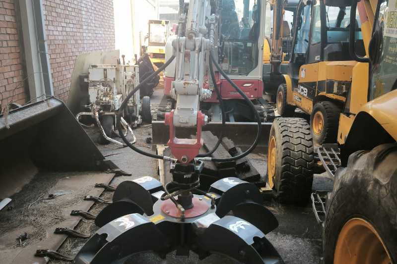 OmecoHub - Immagine TAKEUCHI TB335R